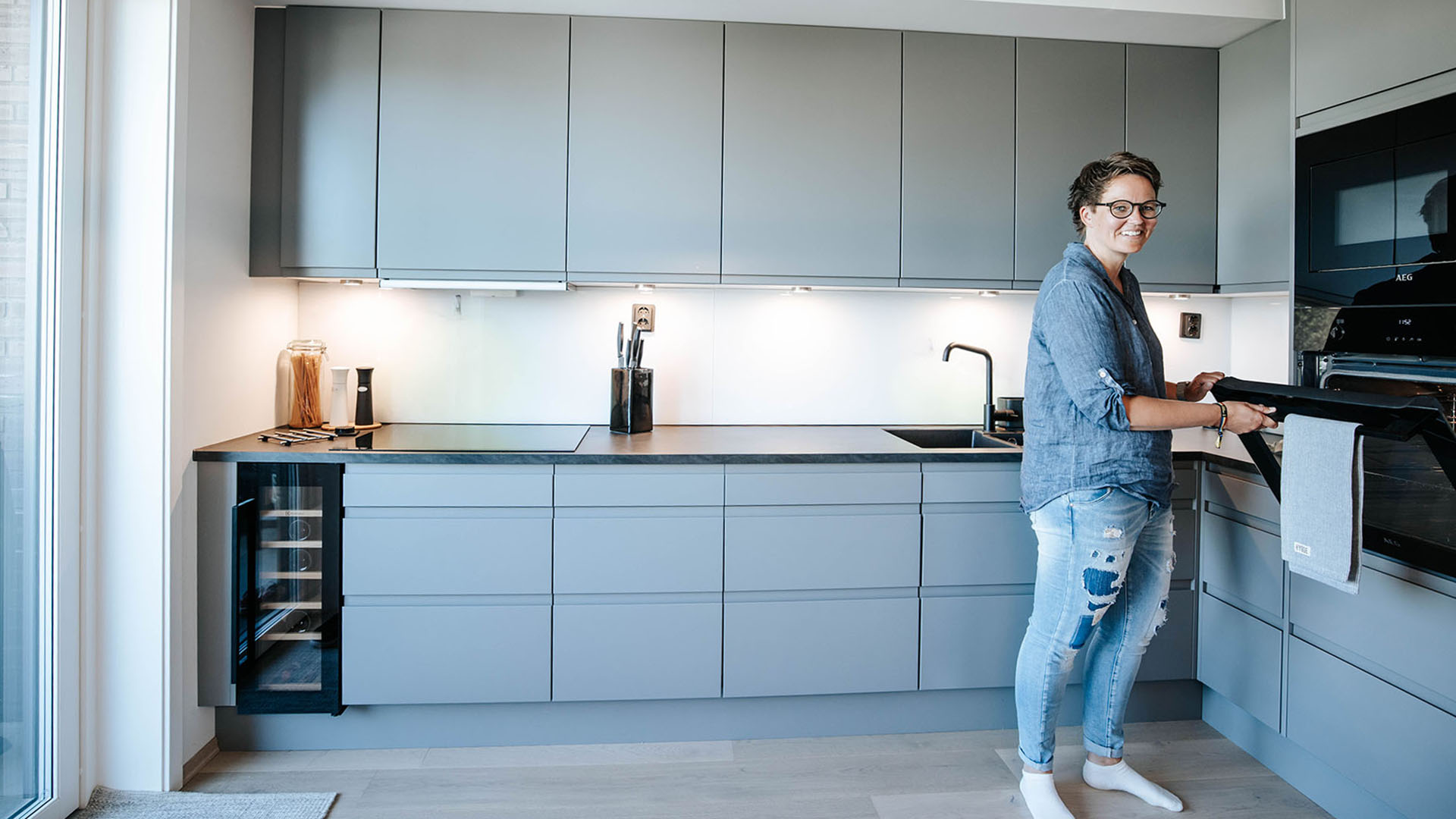 129474_Case_Str&oslash;mmen Verksted_kj&oslash;kken_1920x1080_rettvinklet.jpg