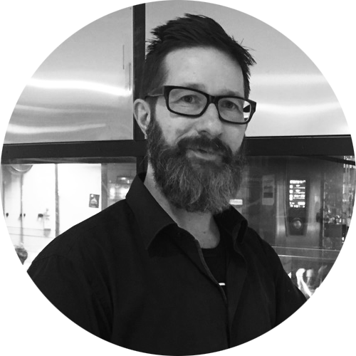 Elvis Nicolai Høylund, butikkleder i Olivenlunden 1830