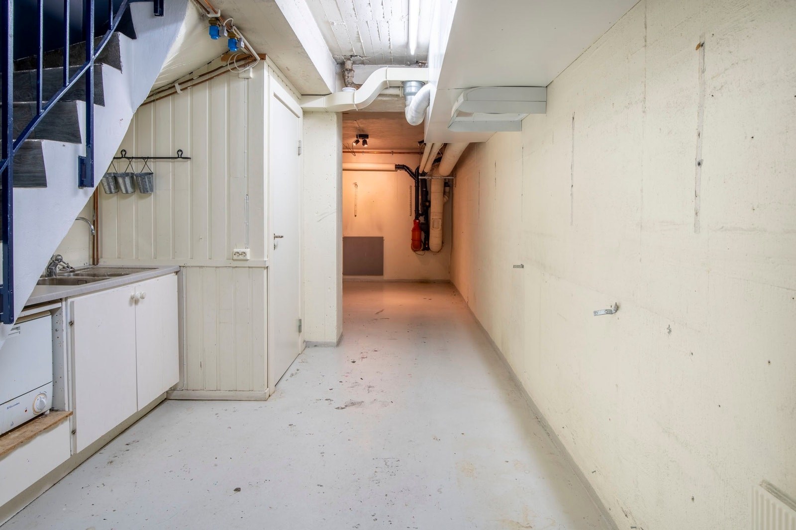 Kjøkkenområdet og lagringsmuligheter